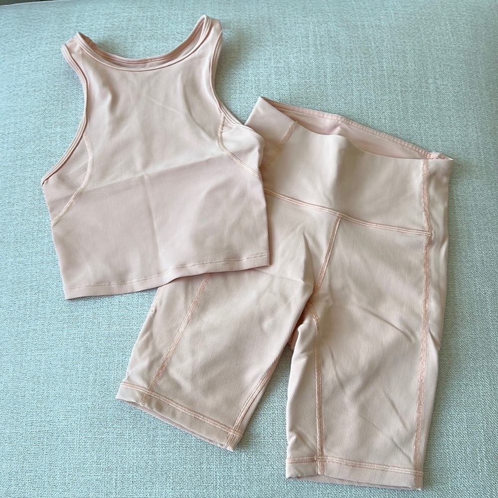 Lulu lemon peach colored biker short set